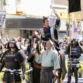 Hóa thân thành Nobunaga, KimuTaku thu hút gần nửa triệu người đến lễ hội